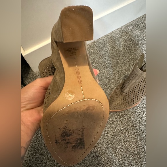 Vince zip up heels, green, thick heel - Picture 2 of 2